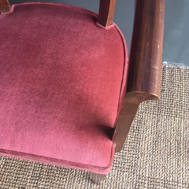 Fauteuil velours rose poudré