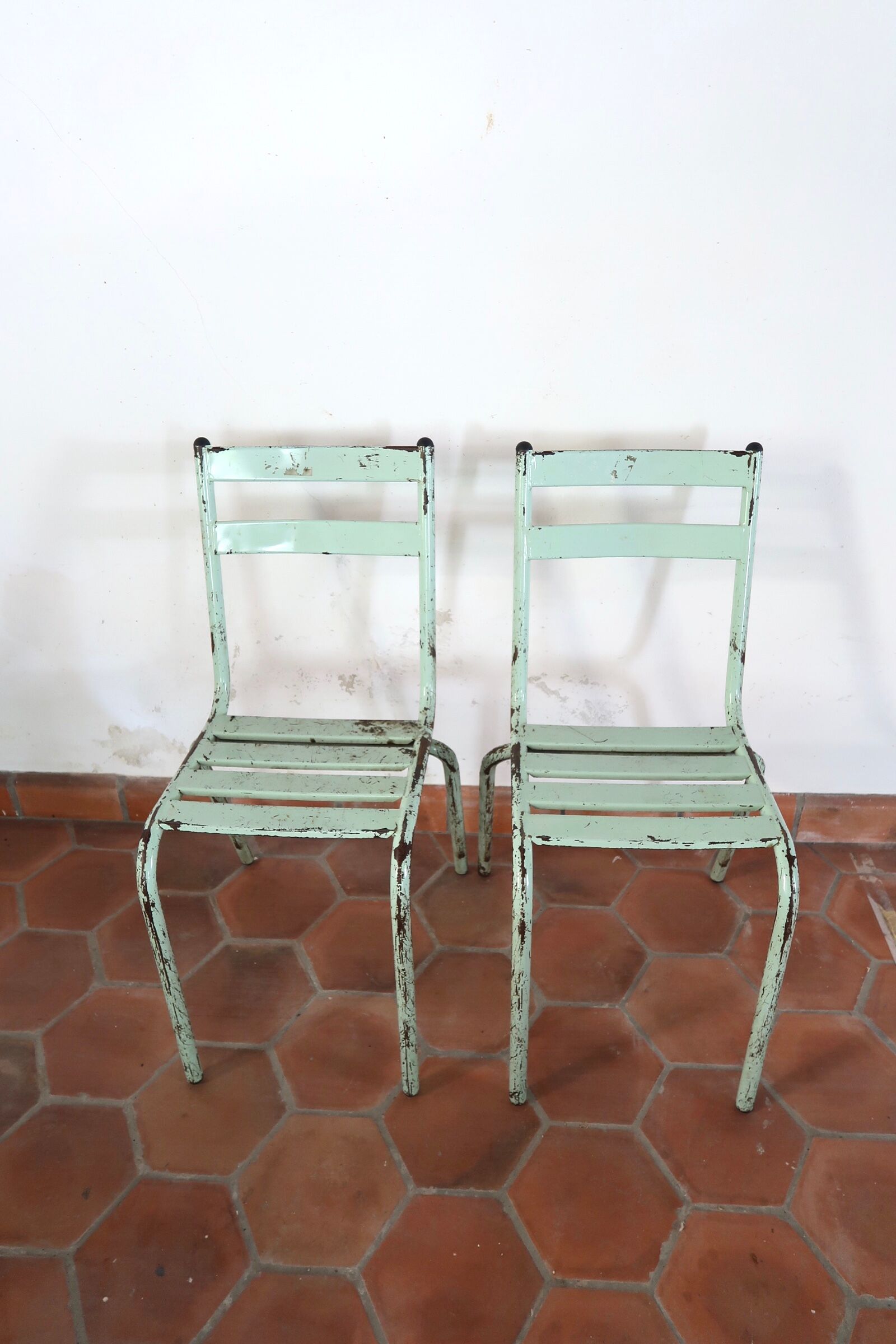 Set of 2 Art Prog metal garden chairs