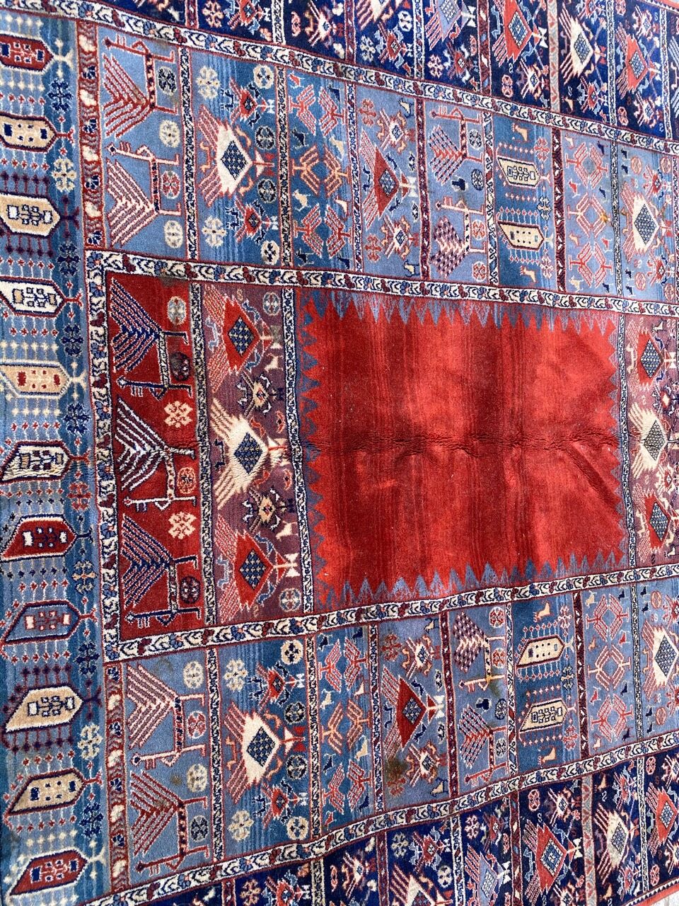 Persian-style mechanical carpet 178x194 cm