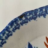 Rooster plates & baskets, earthenware in the spirit of a French bistro.