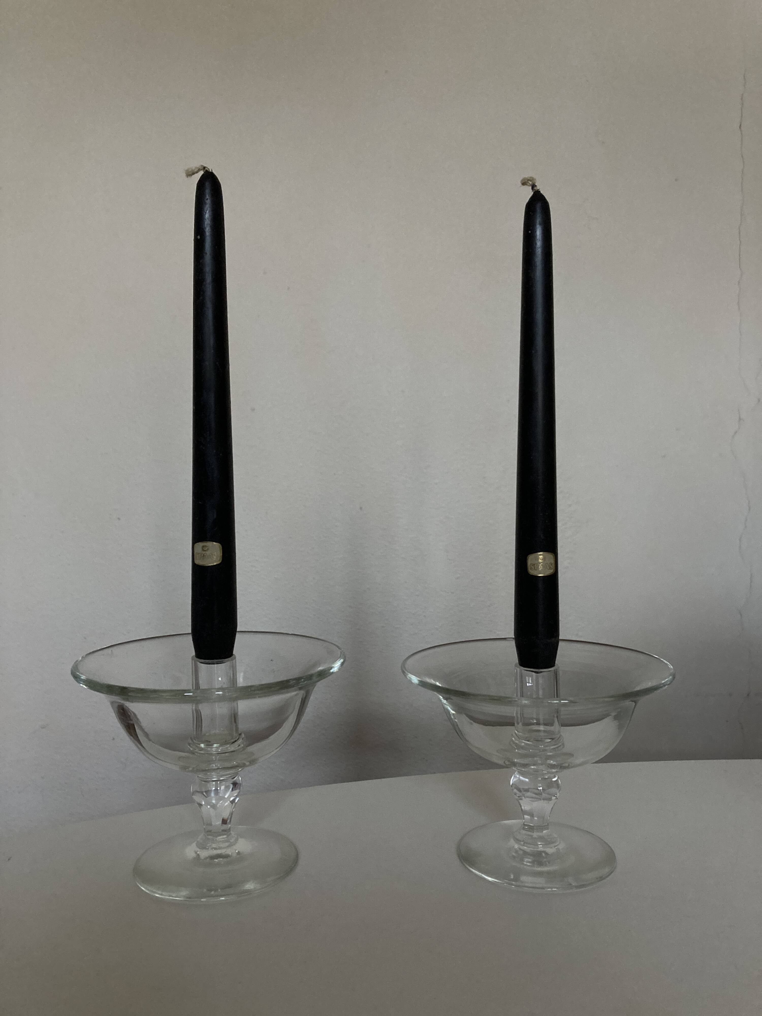 Pair of 19th century Medici glass candlesticks with button feet