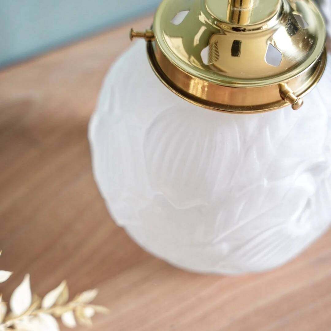 Art Deco table lamp with flowers and leaves