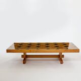 Grand table basse moderniste en chêne bois pétrifié ardoise 1960Grand table basse moderniste en chên