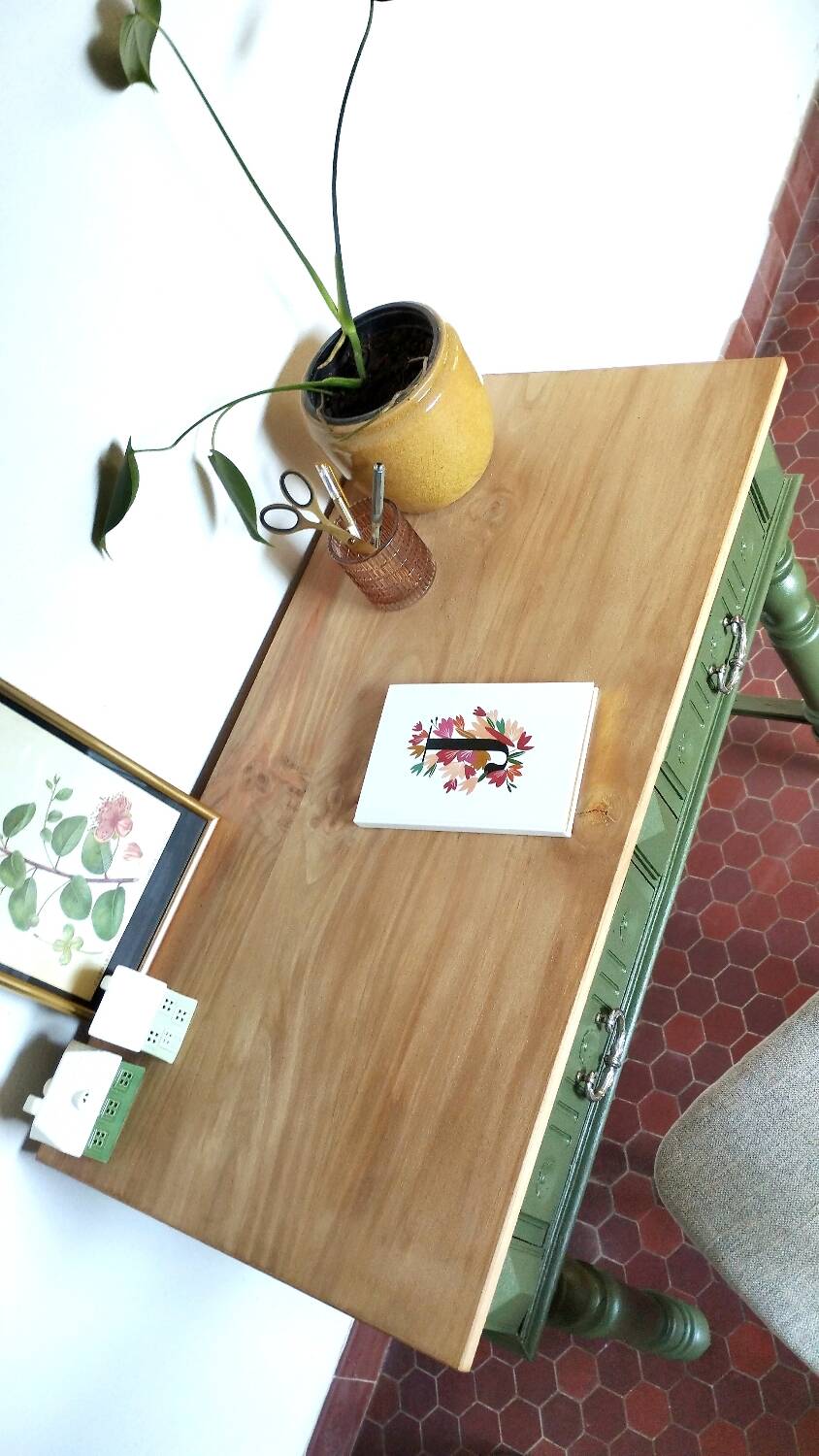 Bureau ancien Olive