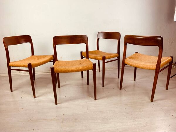 Chaises moller 75