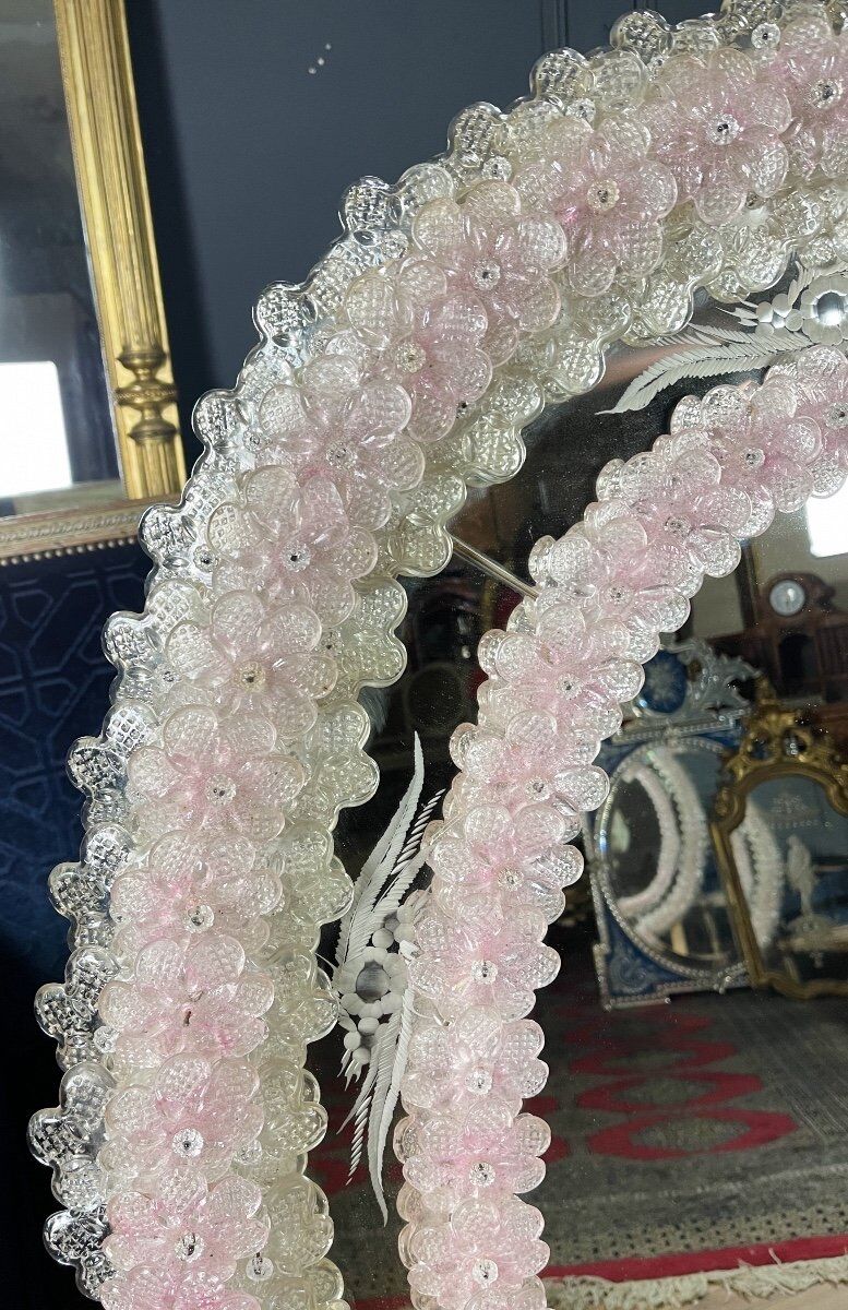 Oval Venice mirror from the 50s in Murano glass