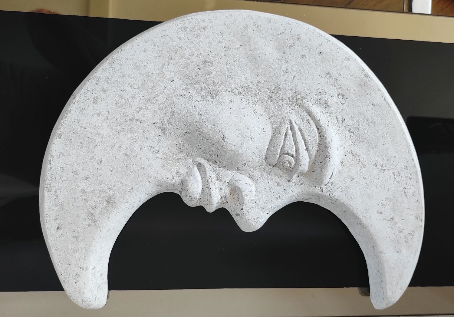 Vintage Moon wall decoration in concrete / reconstituted stone