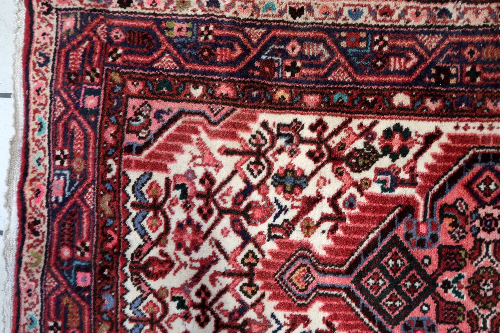 Handmade vintage Persian Hamadan rug 2.5' x 4' (77cm x 124cm), 1970s