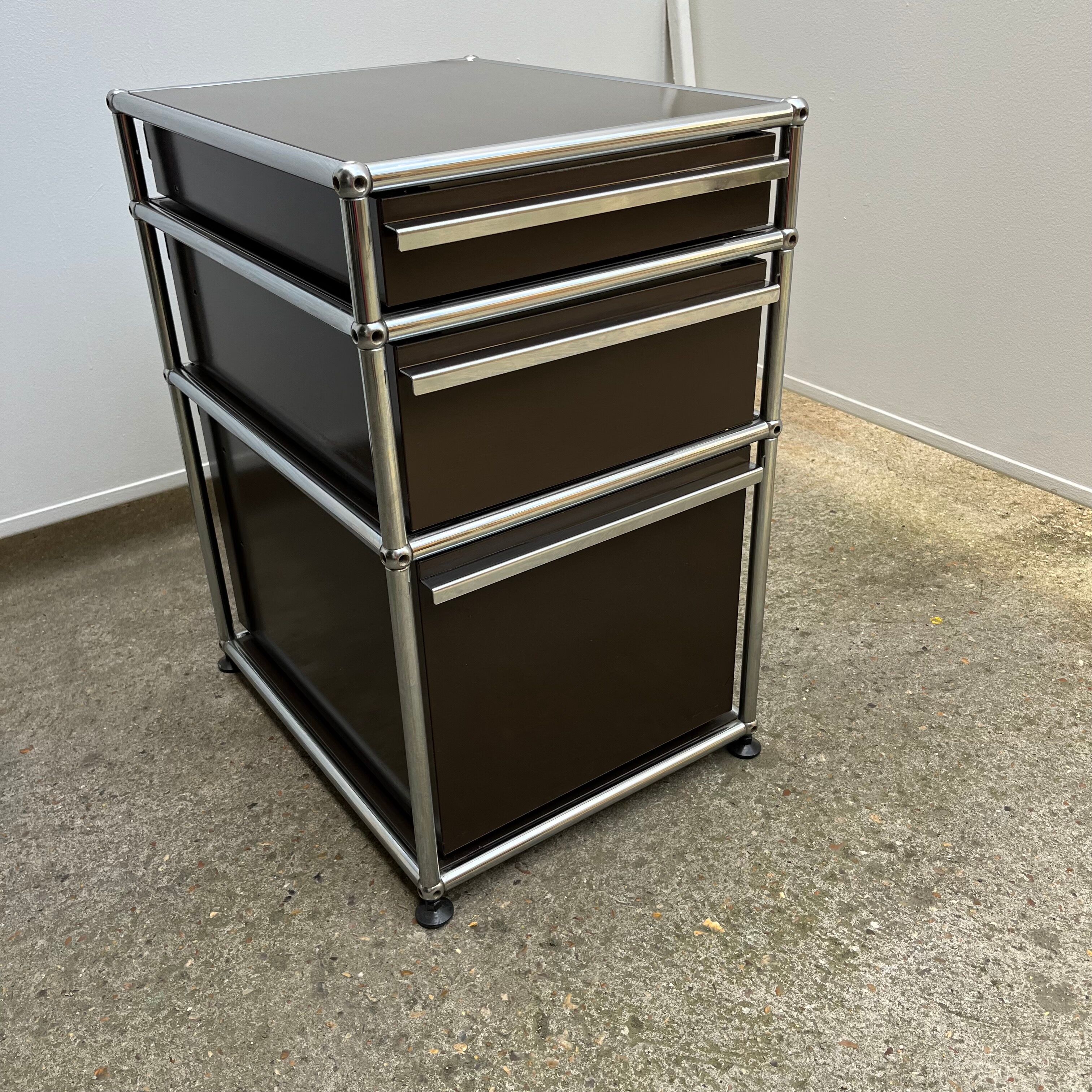 USM - office box - brown