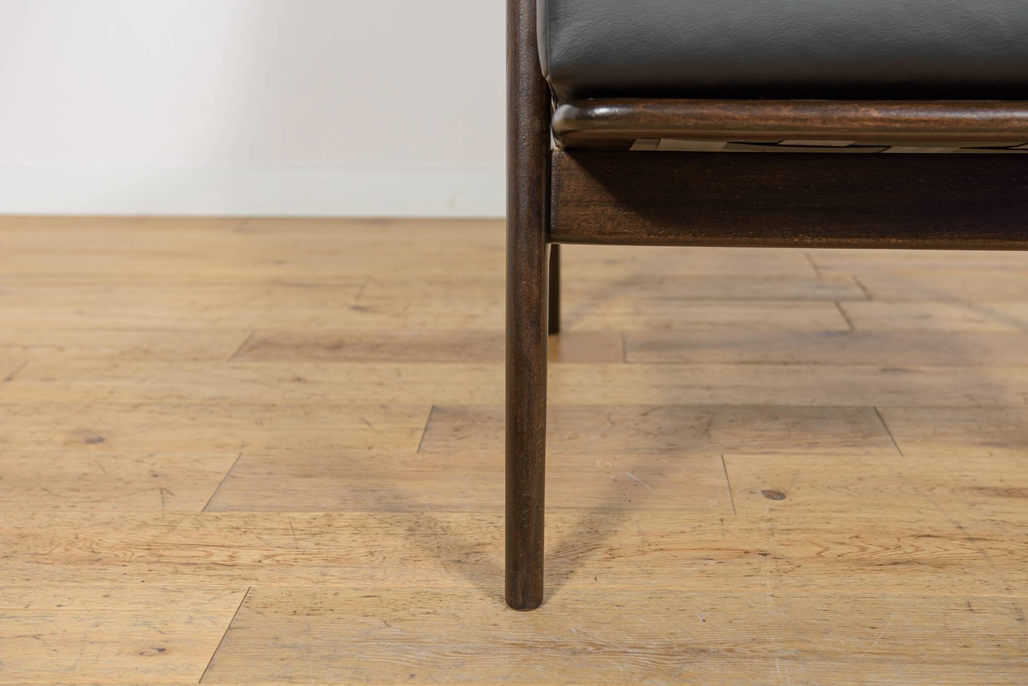 Model 300-139 Armchair from Swarzędz Furniture Factory, Poland, 1960s