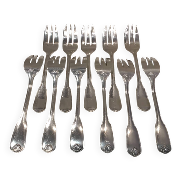 11 silver-plated cake forks with PP shell decor