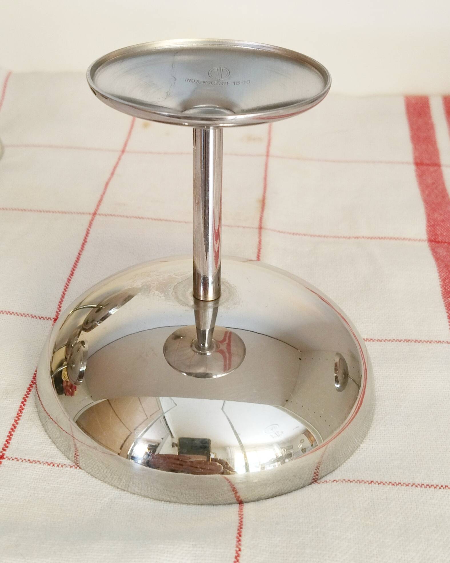 Set of 5 ice cream cups on a stand, in 18/10 stainless steel. (ref 5)