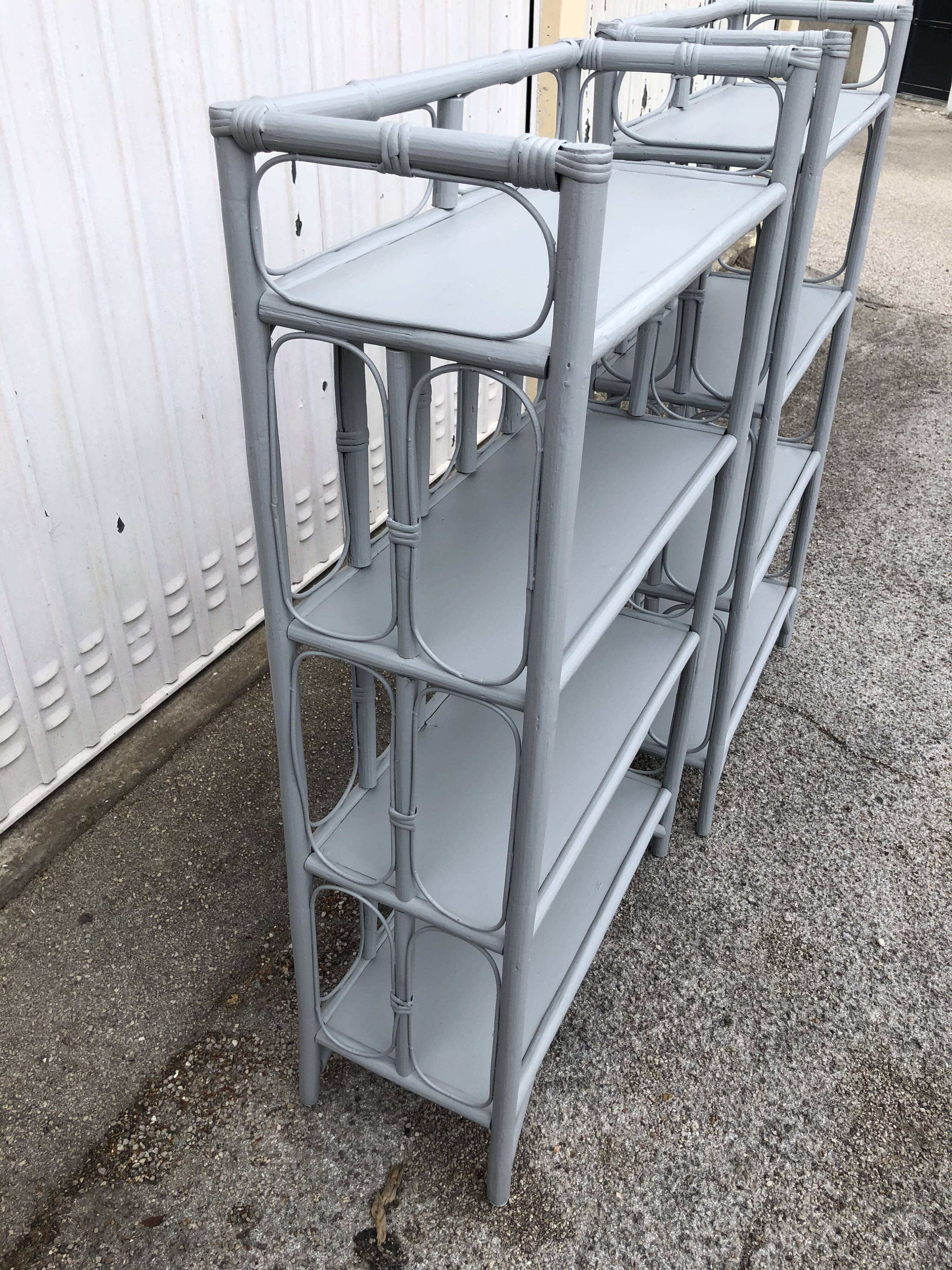 Pair of shelf in grey rattan