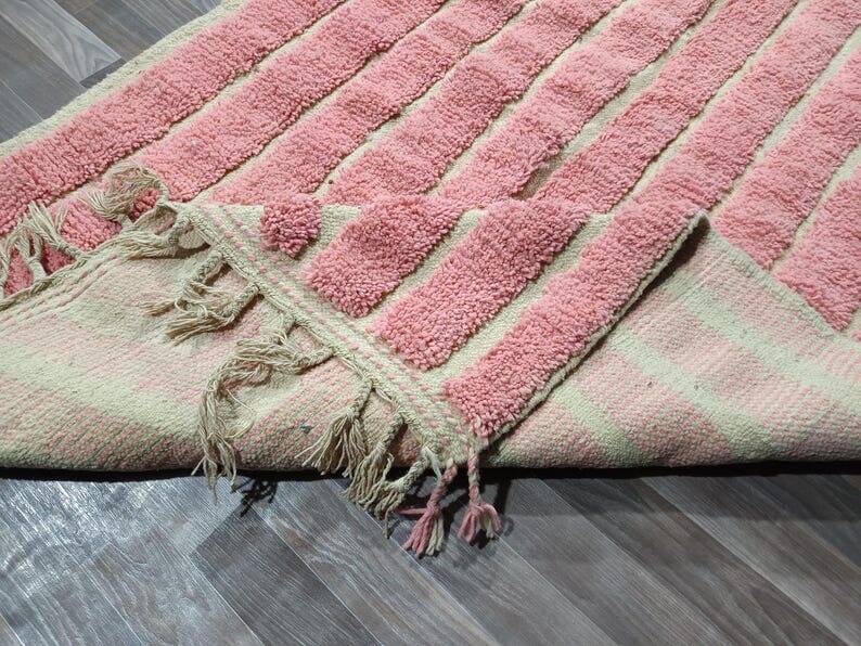 Handmade pure natural wool Berber rug in pink, size 150 x 250 cm.