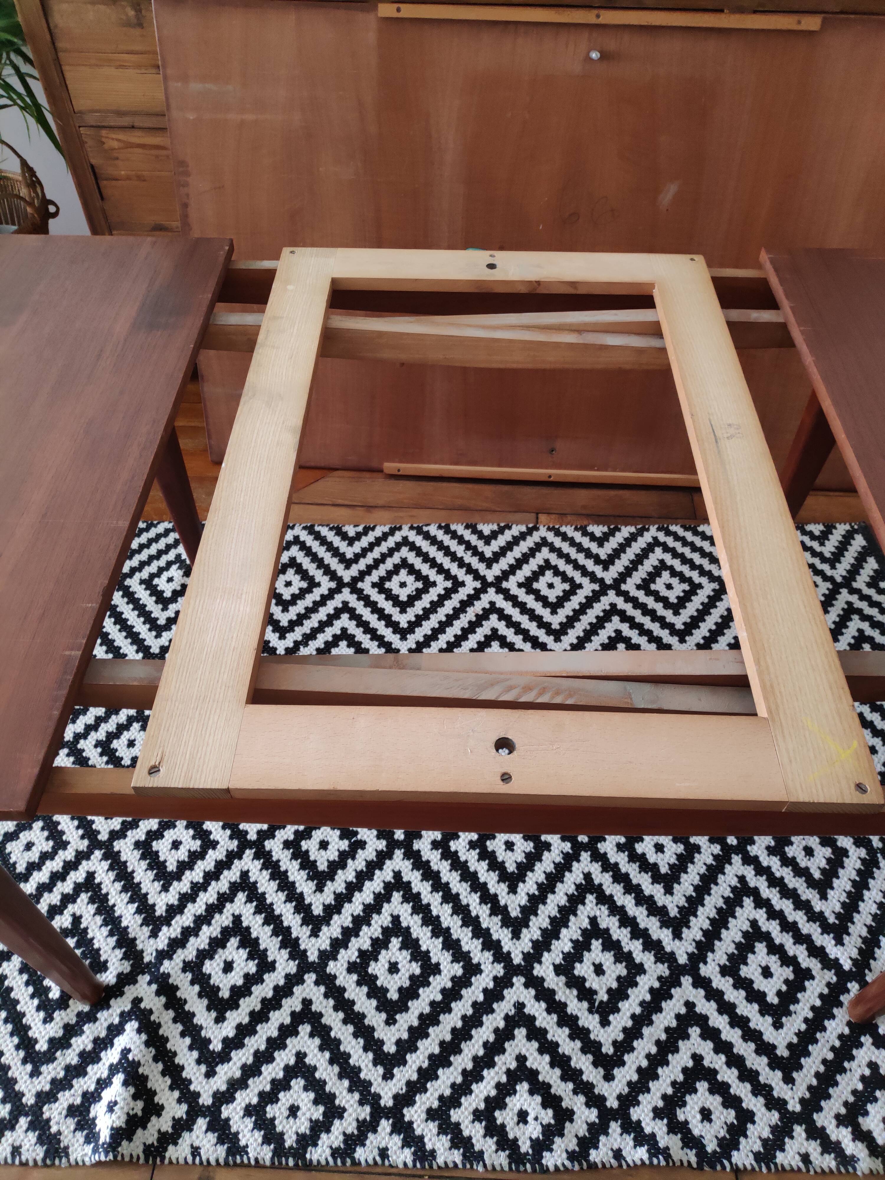 Scandinavian dining expandable room table