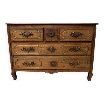 Louis XV chest of drawers in solid oak from the 18th century