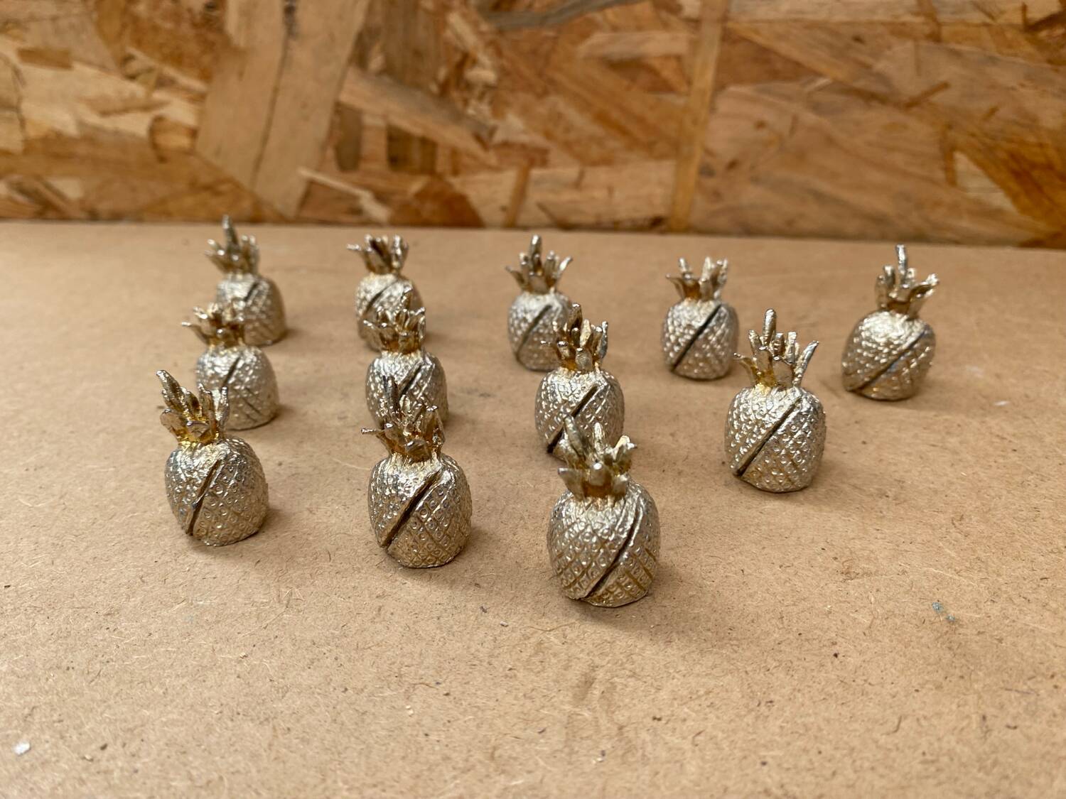 Set of 12 vintage gold metal pineapple shaped table place markers