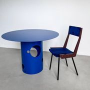 Table de salle à manger italienne contemporaine du XXIe siècle, silos, bleu électrique