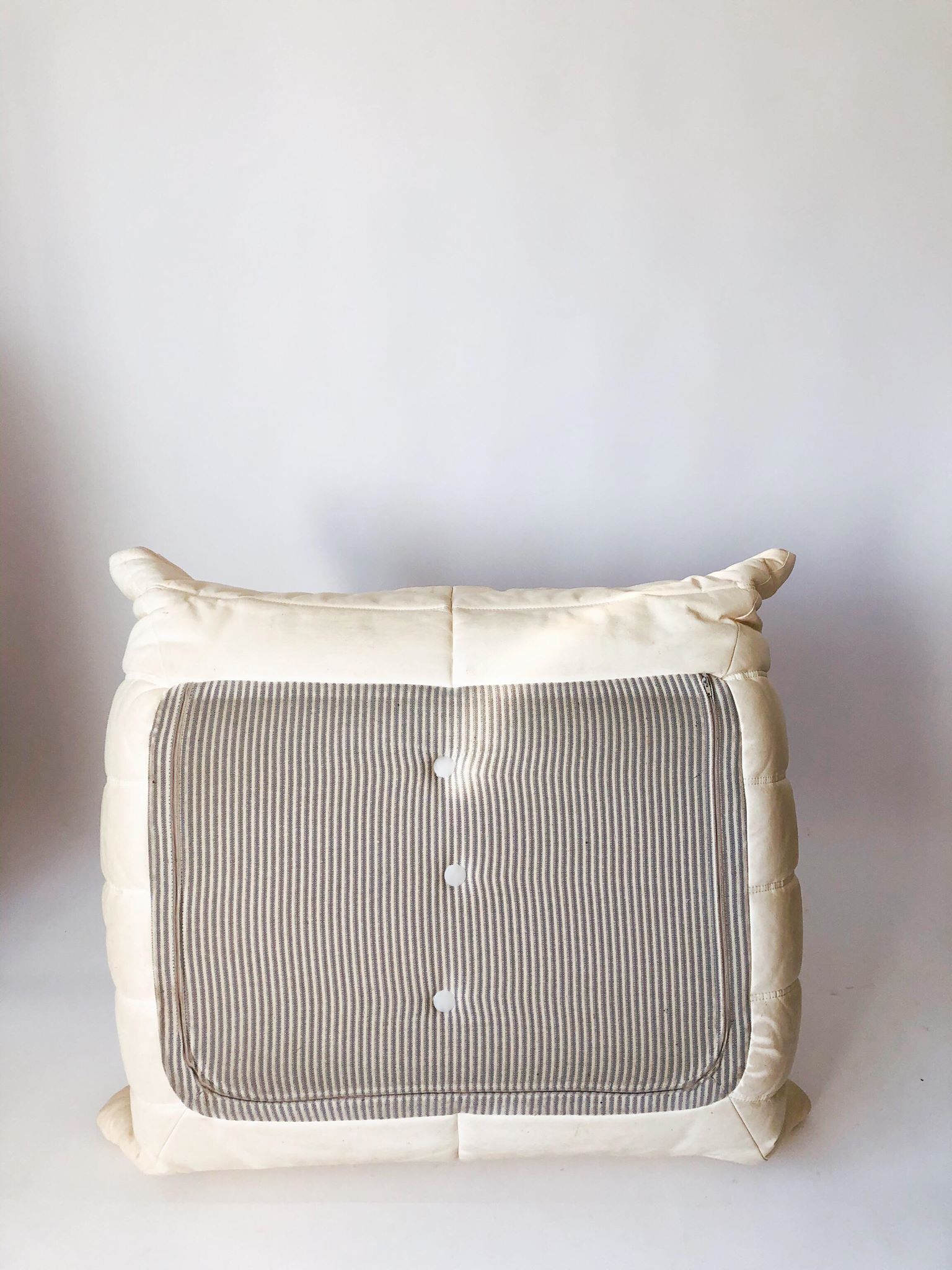 Pouf Togo by Michel Ducaroy for Ligne Roset