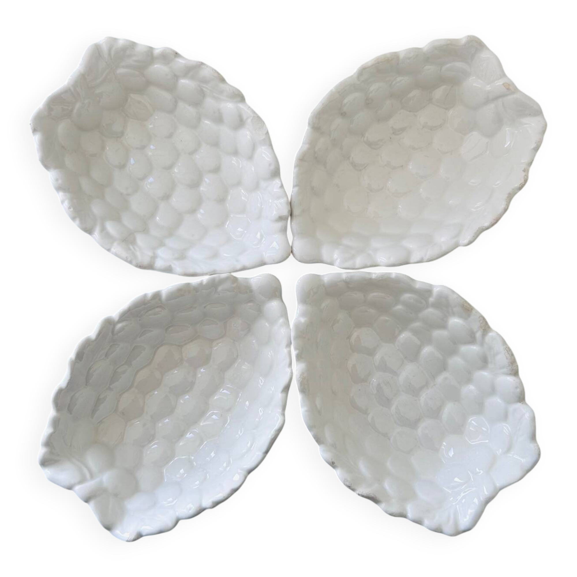 Set of 4 slipware bowls