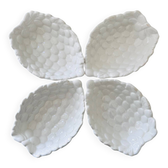 Set of 4 slipware bowls