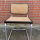 Chaise design Cesca modèle b32 noir et chrome