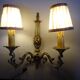 Appliques murales en bronze, abat-jour en soie, la paire