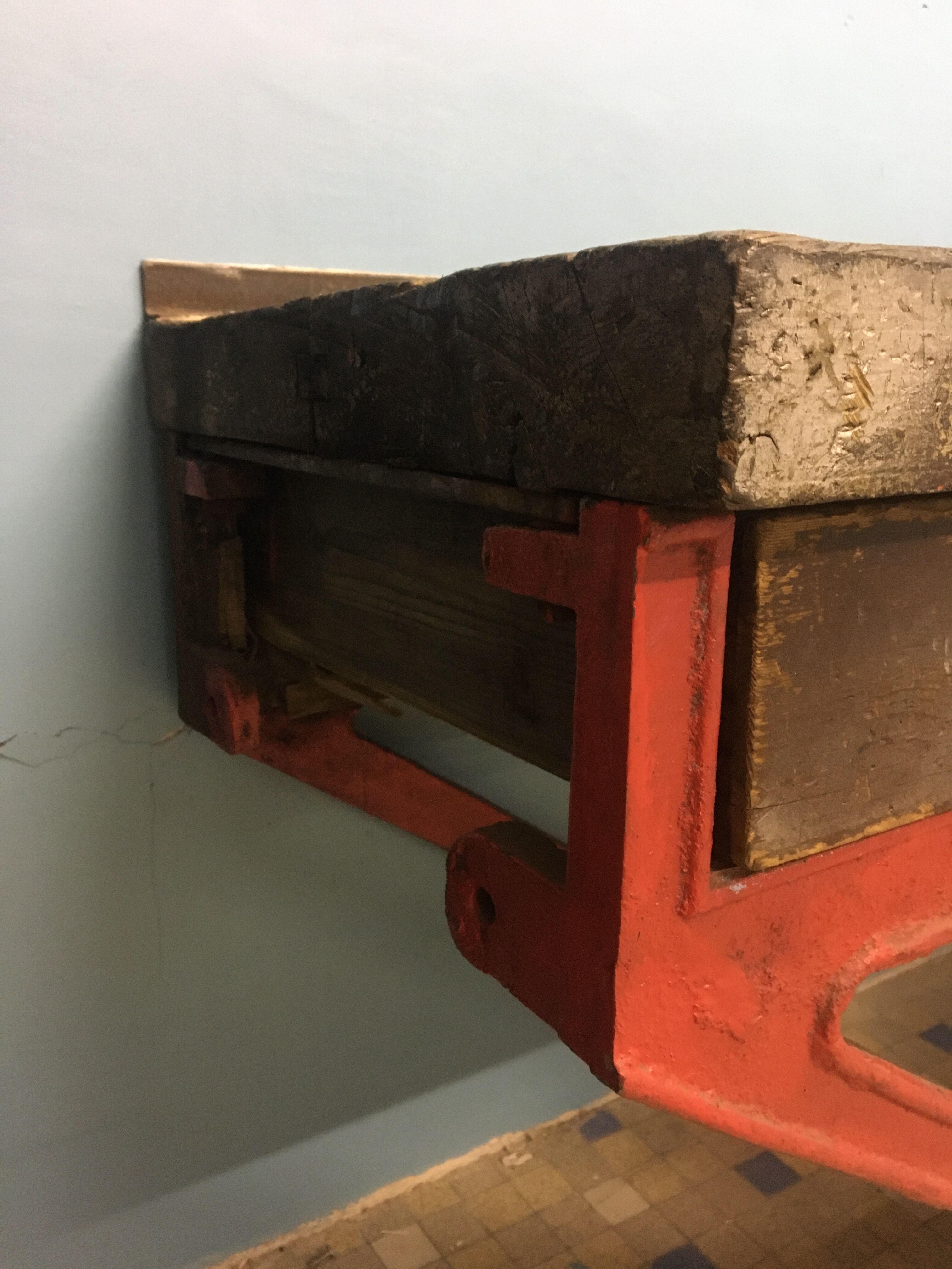 Former industrial workbench