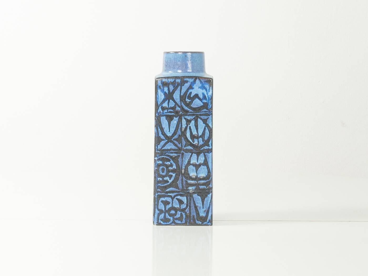 Expressive vase from the Baca series by Nils Thorsson for Royal Copenhagen