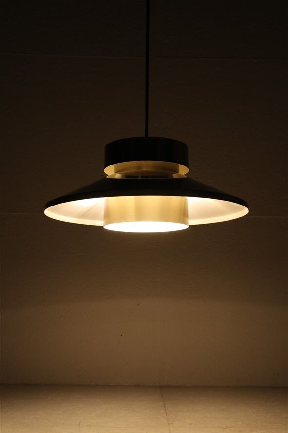 Lyskær Belysning “U.F.O” pendant lamp / Space Age / Danish modern design / gold / brass / aluminium / 1970s