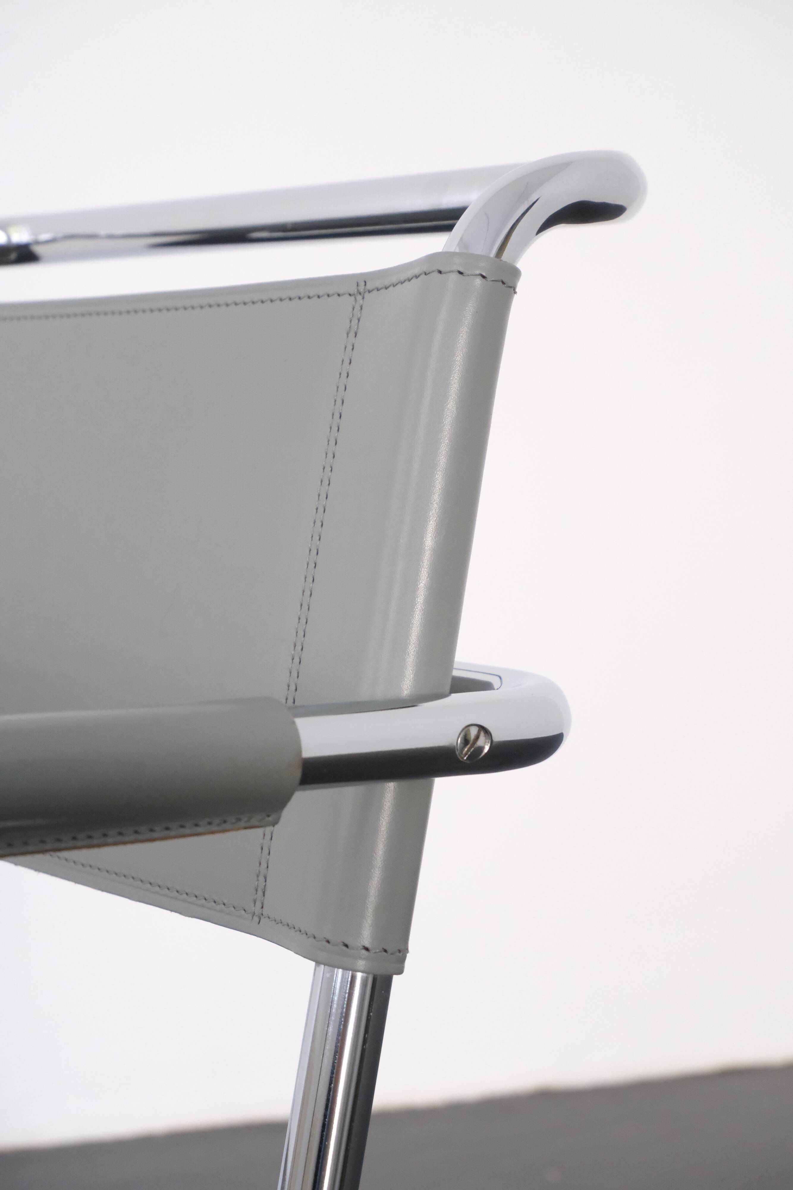 Chaise cantilever « S 533 F » par Ludwig Mies van der Rohe / Thonet