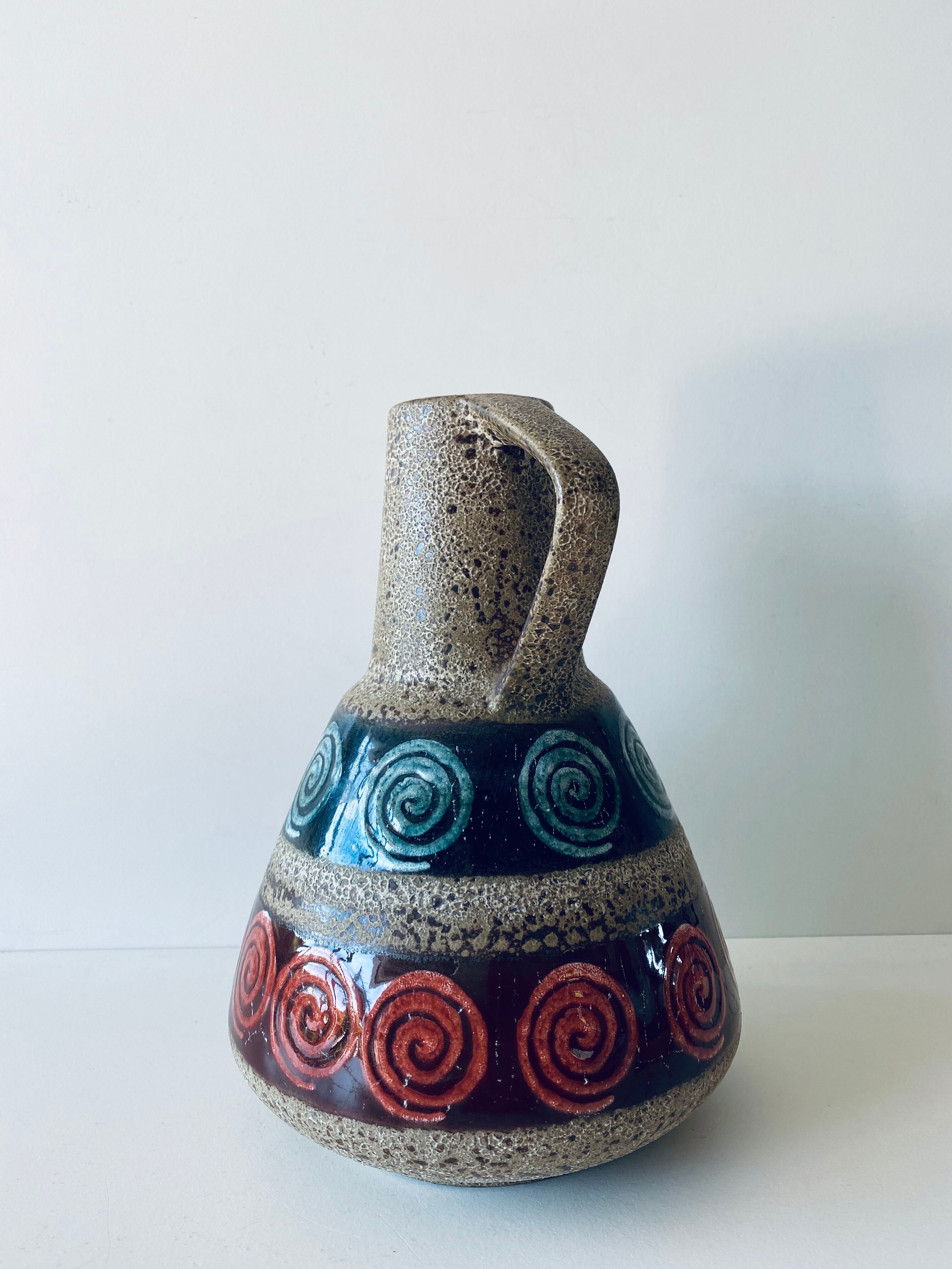 50s spiral decoration pitcher