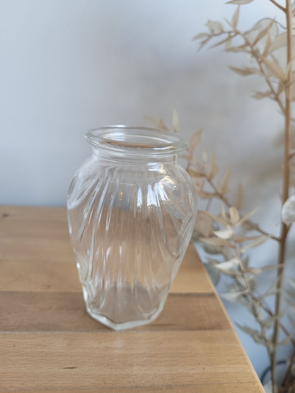 Bulb vase