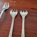 Christofle - Set of 12 Boréal model oyster forks in silver-plated metal