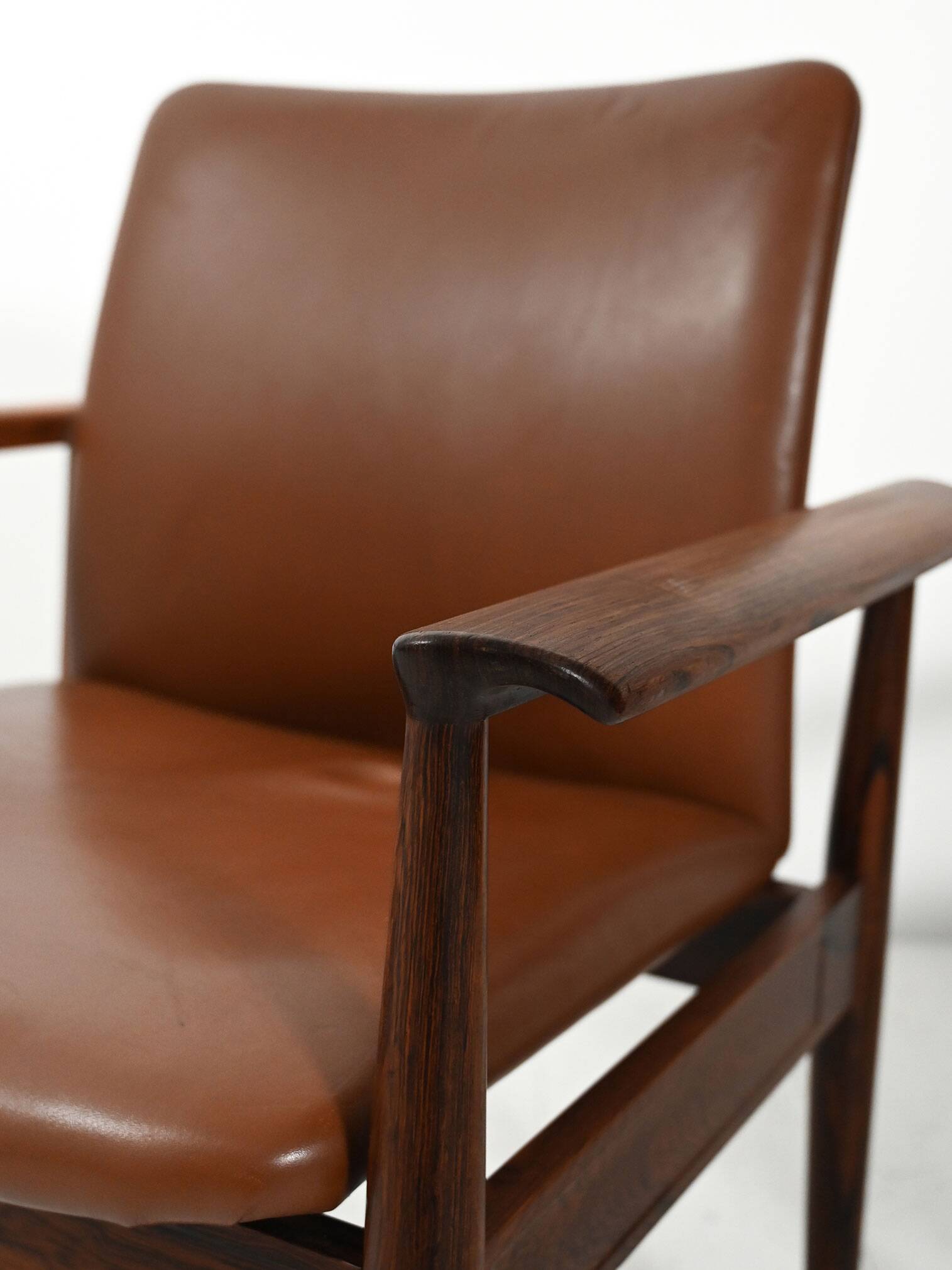 Pair of “Diplomat” armchairs by Finn Juhl