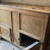 Frigo ancien en bois
