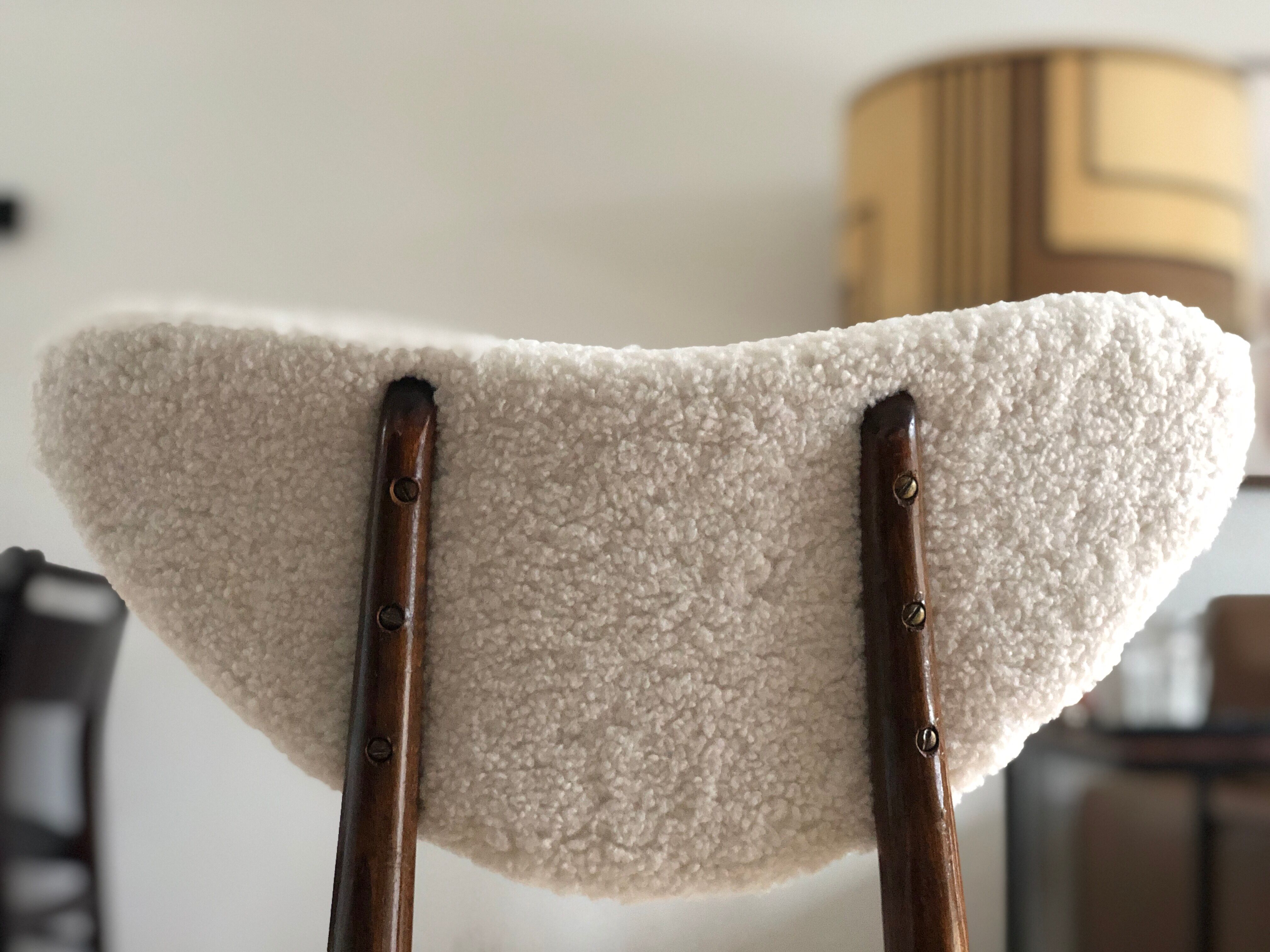 Midcentury White bouclé Heart Chairs, by Kurmanowicz, 1960s, Set of 6