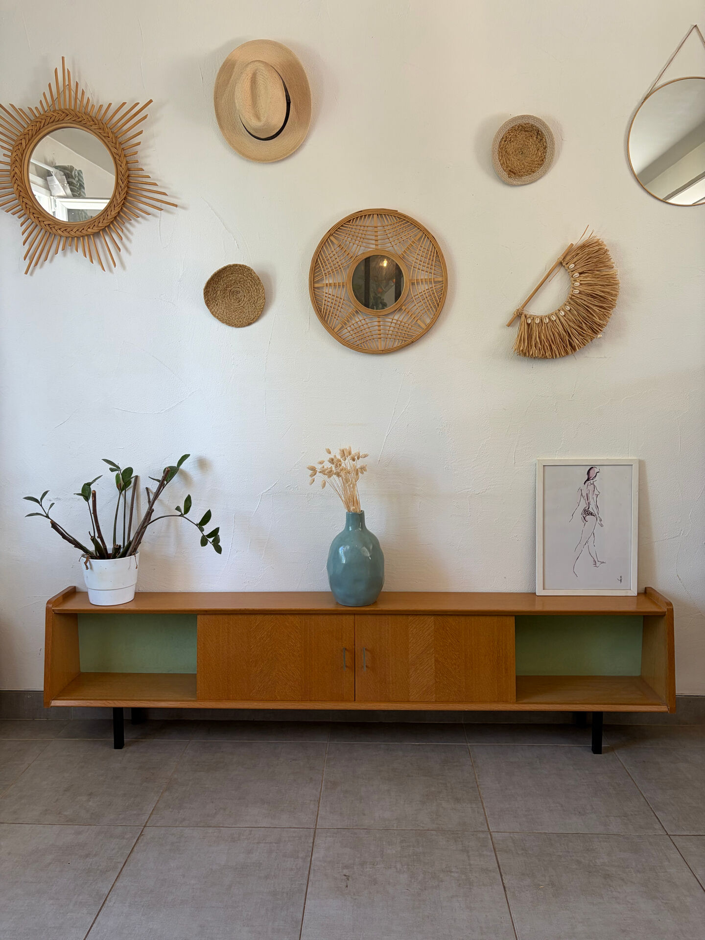 Vintage low enfilade from the 1960s (shallow)