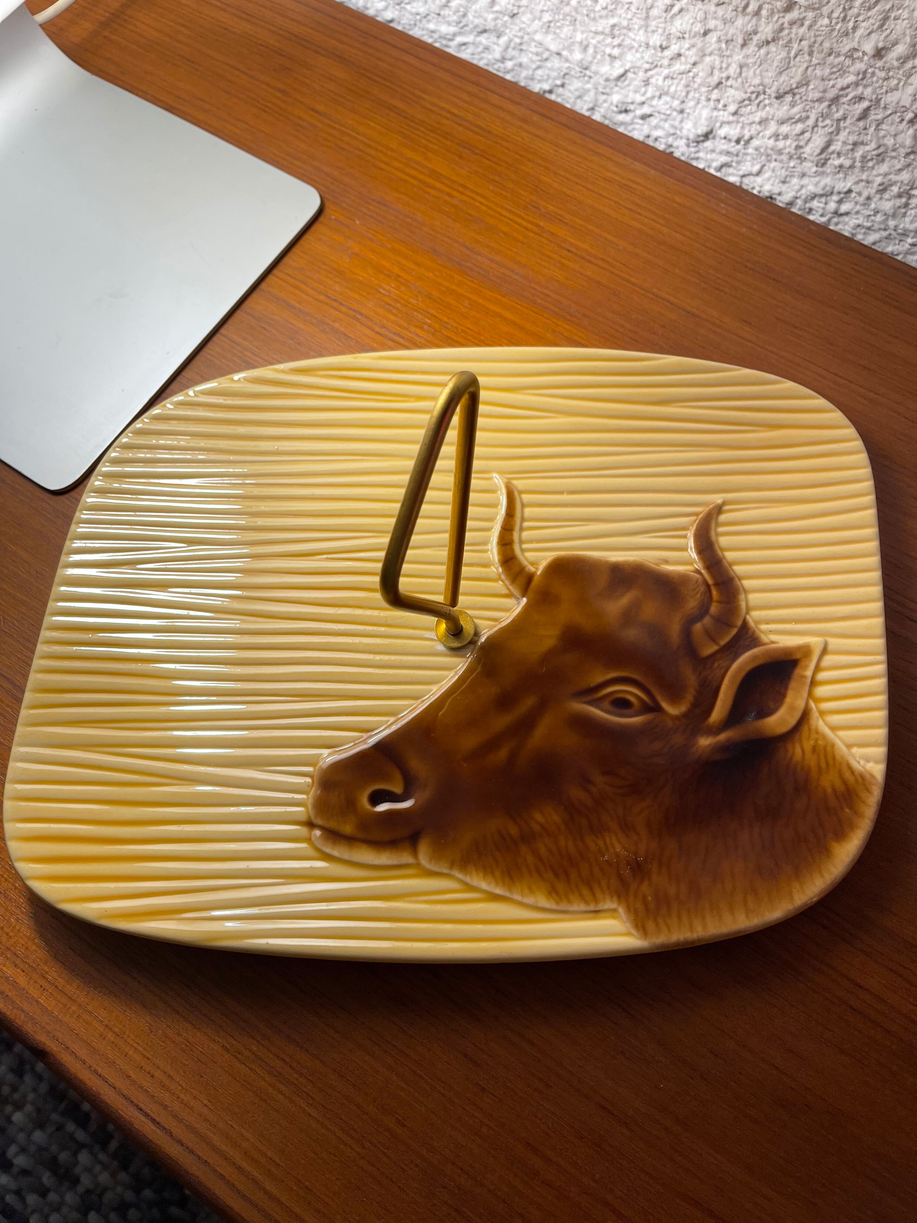 Cheese platter Vallauris bull decoration
