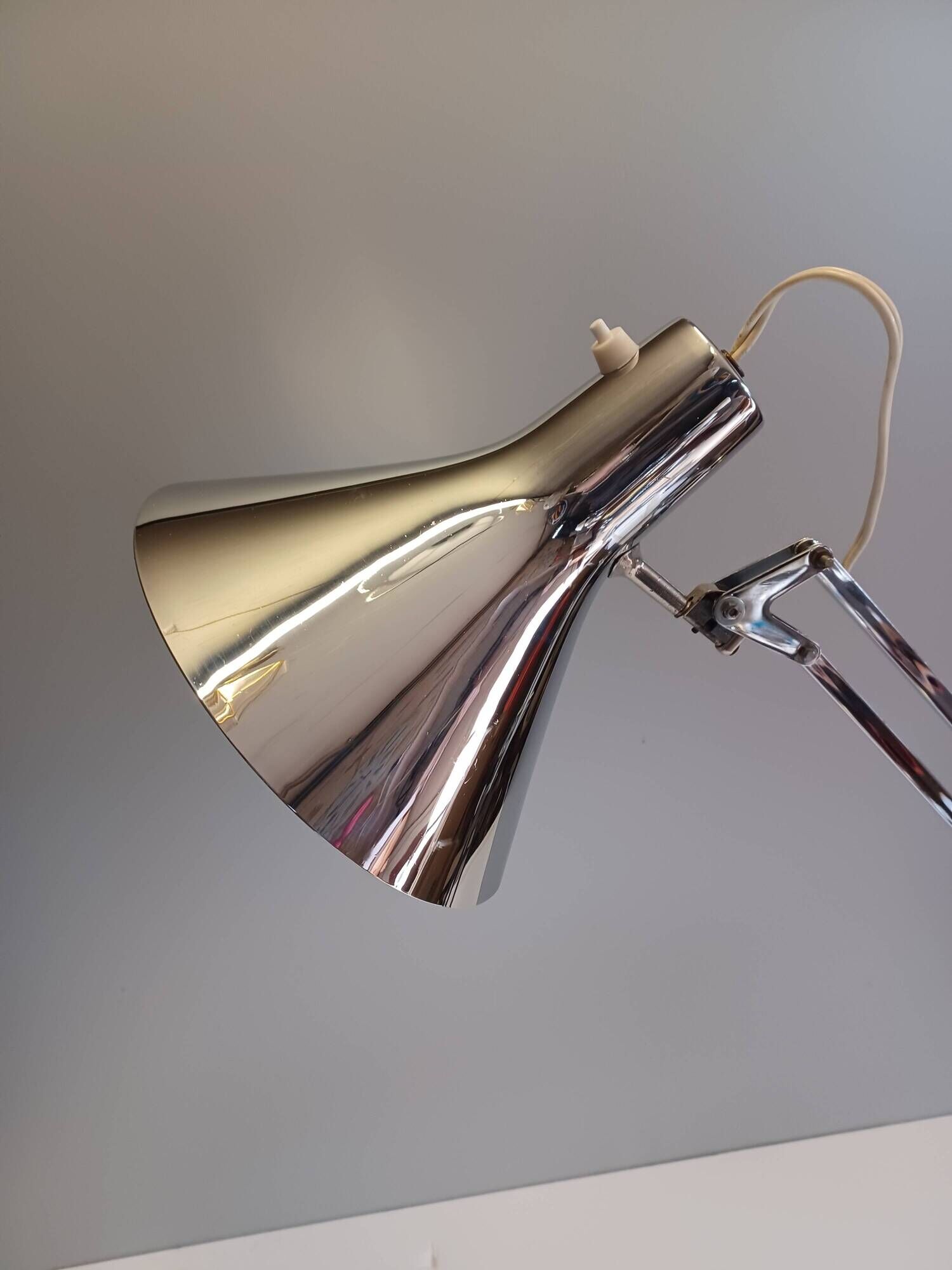 Luxo L4 Lamp - By Jacob Jacobsen Very beautiful Luxo model L4 lamp by Jac