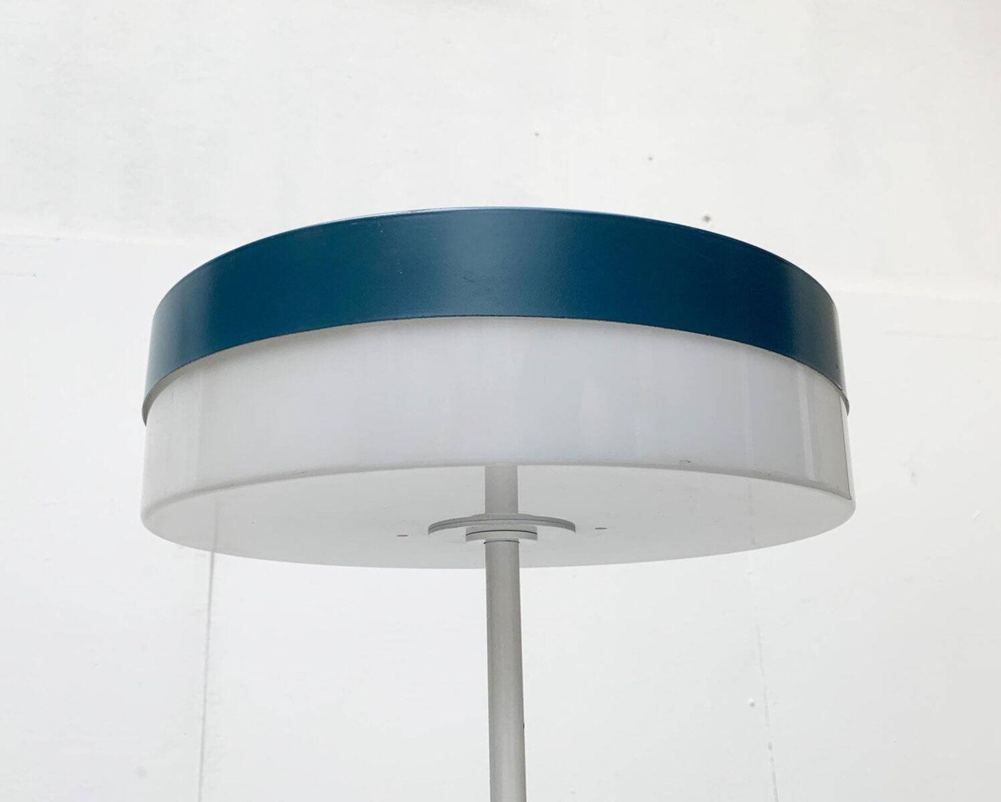 Lampadaire minimaliste de Bega, Allemagne