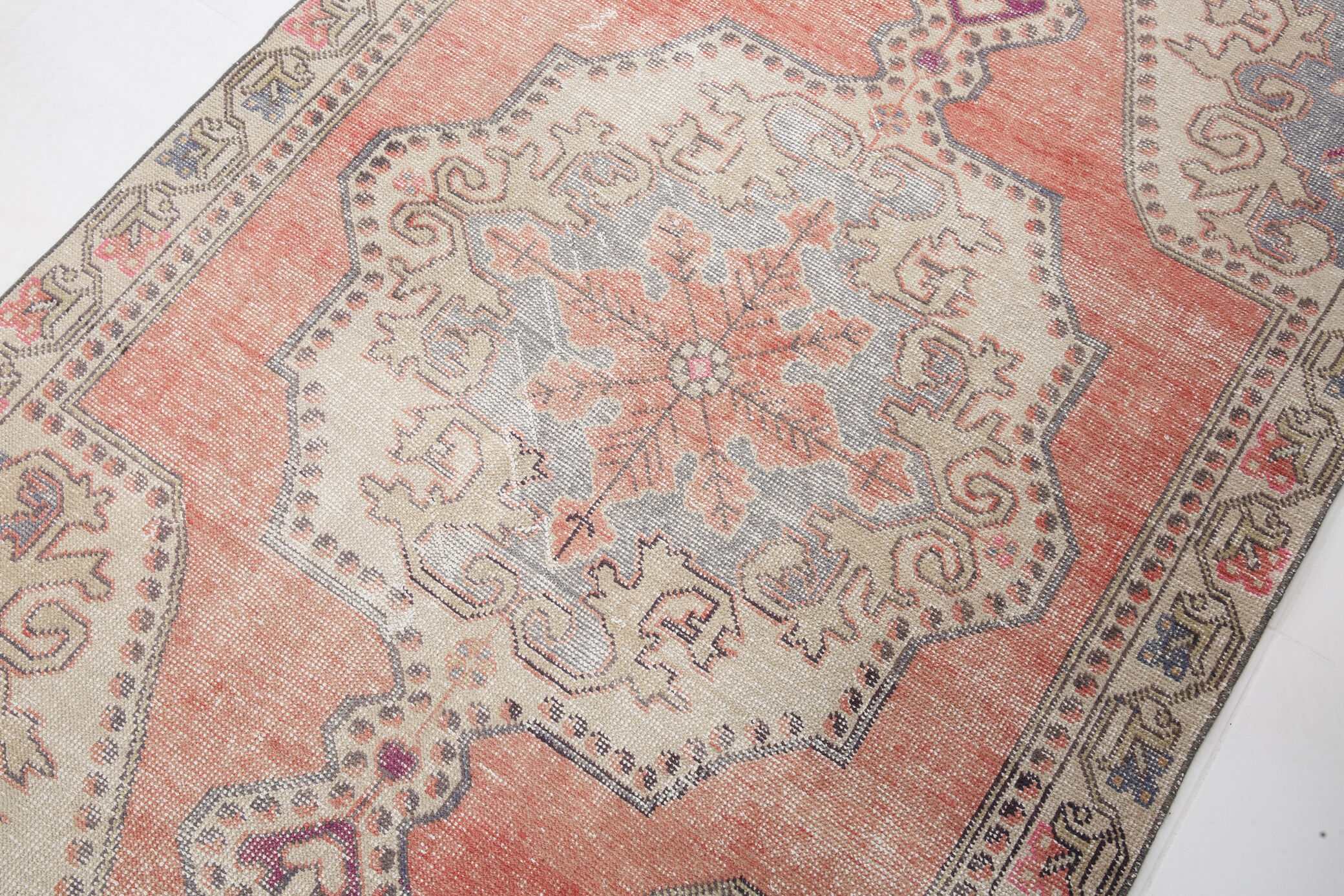 4x7 Scandinavian Vintage Rug