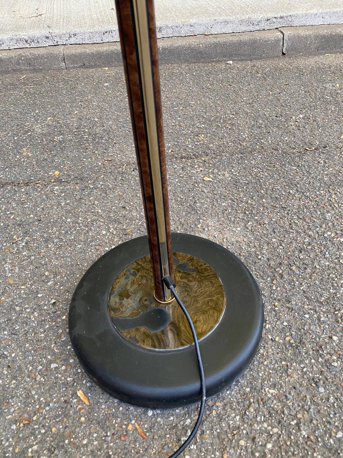 Vintage Italian floor lamp Zid (1996) in Loup & Brass finish with dimmer.