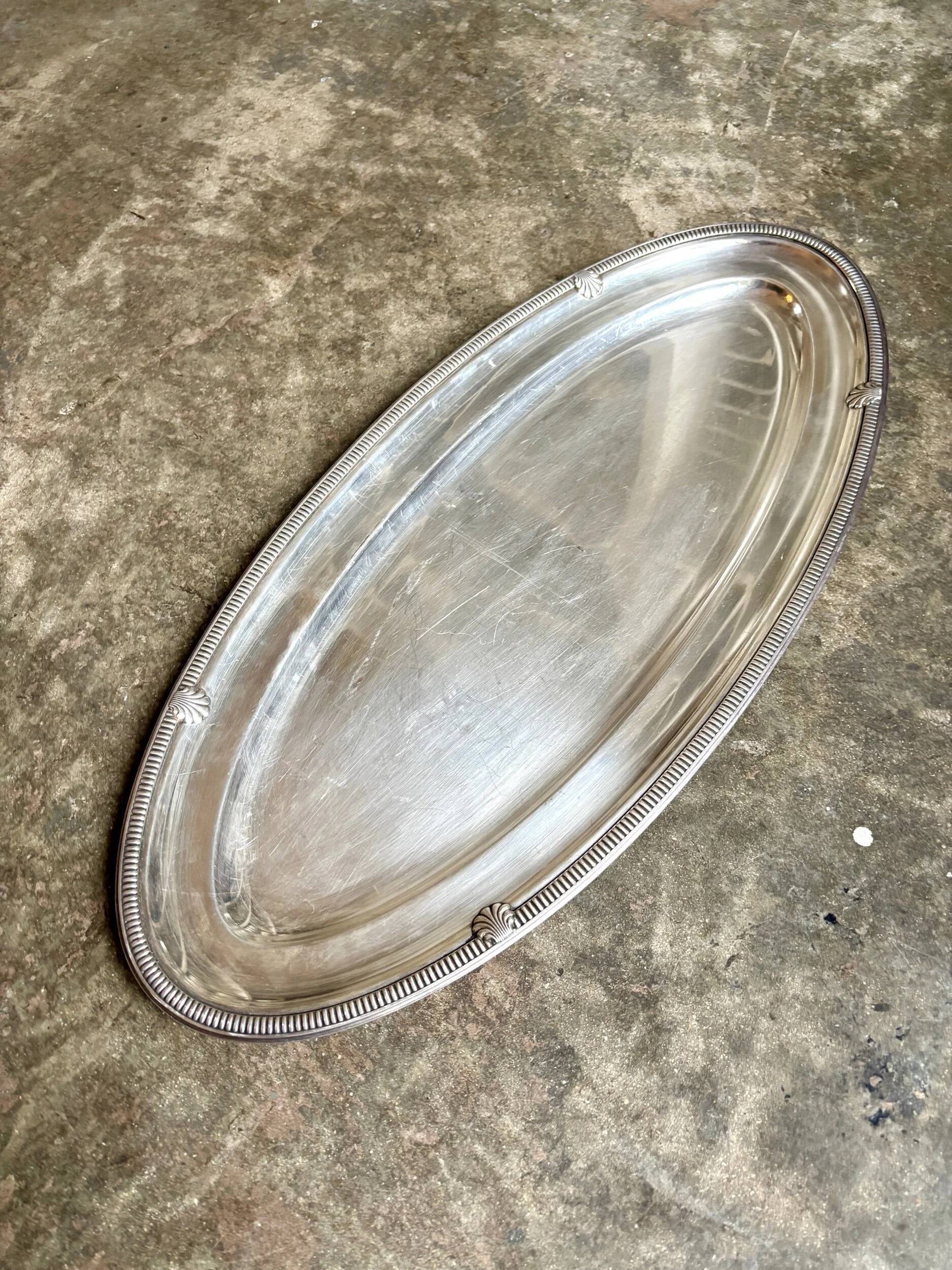 Oval silver-plated metal dish, shell motif no. 1