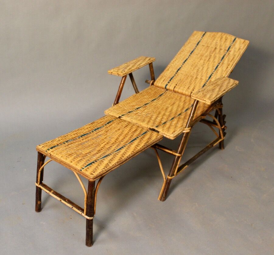 Folding rattan chaise longue 1900