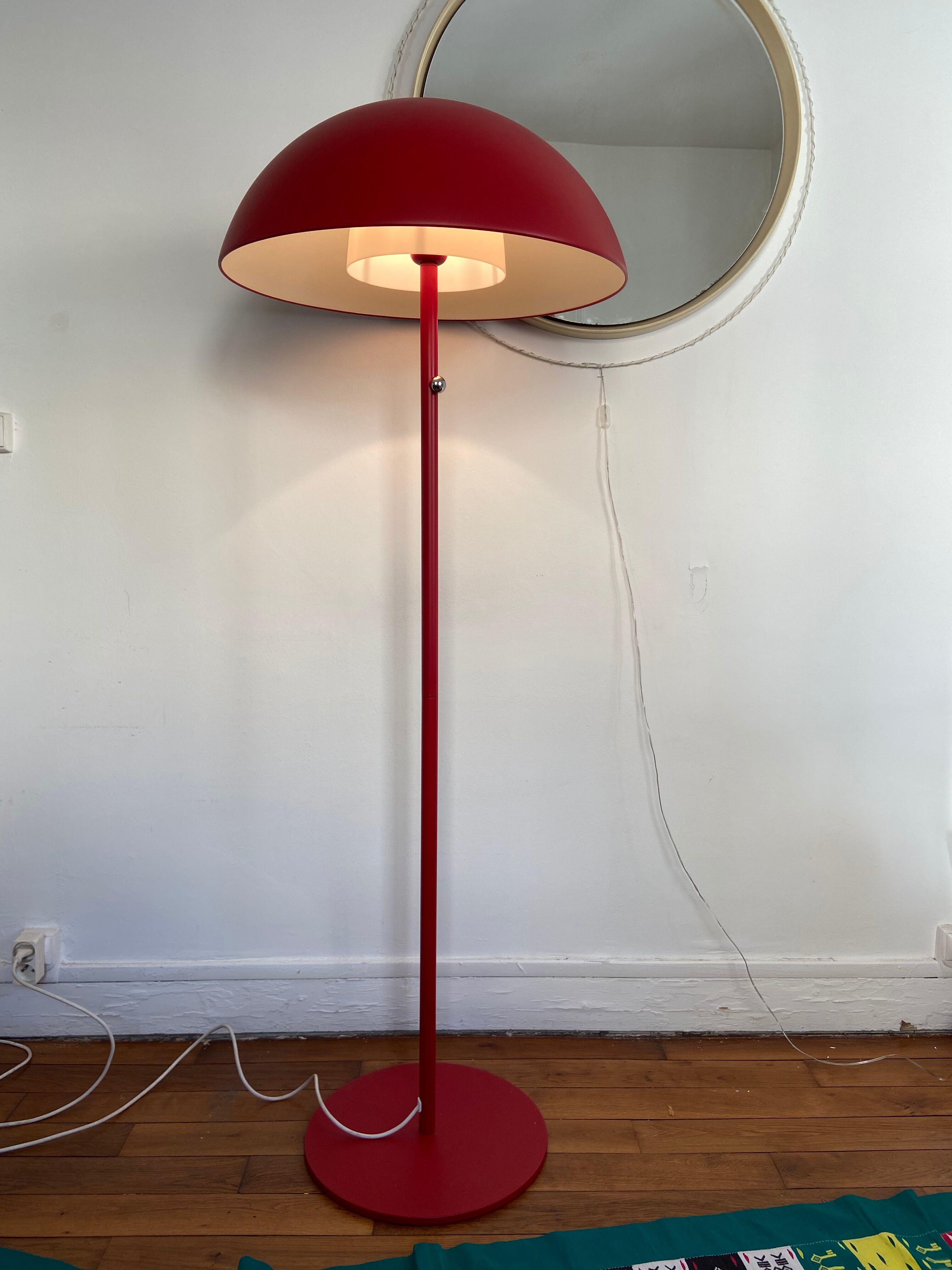 Floor lamp