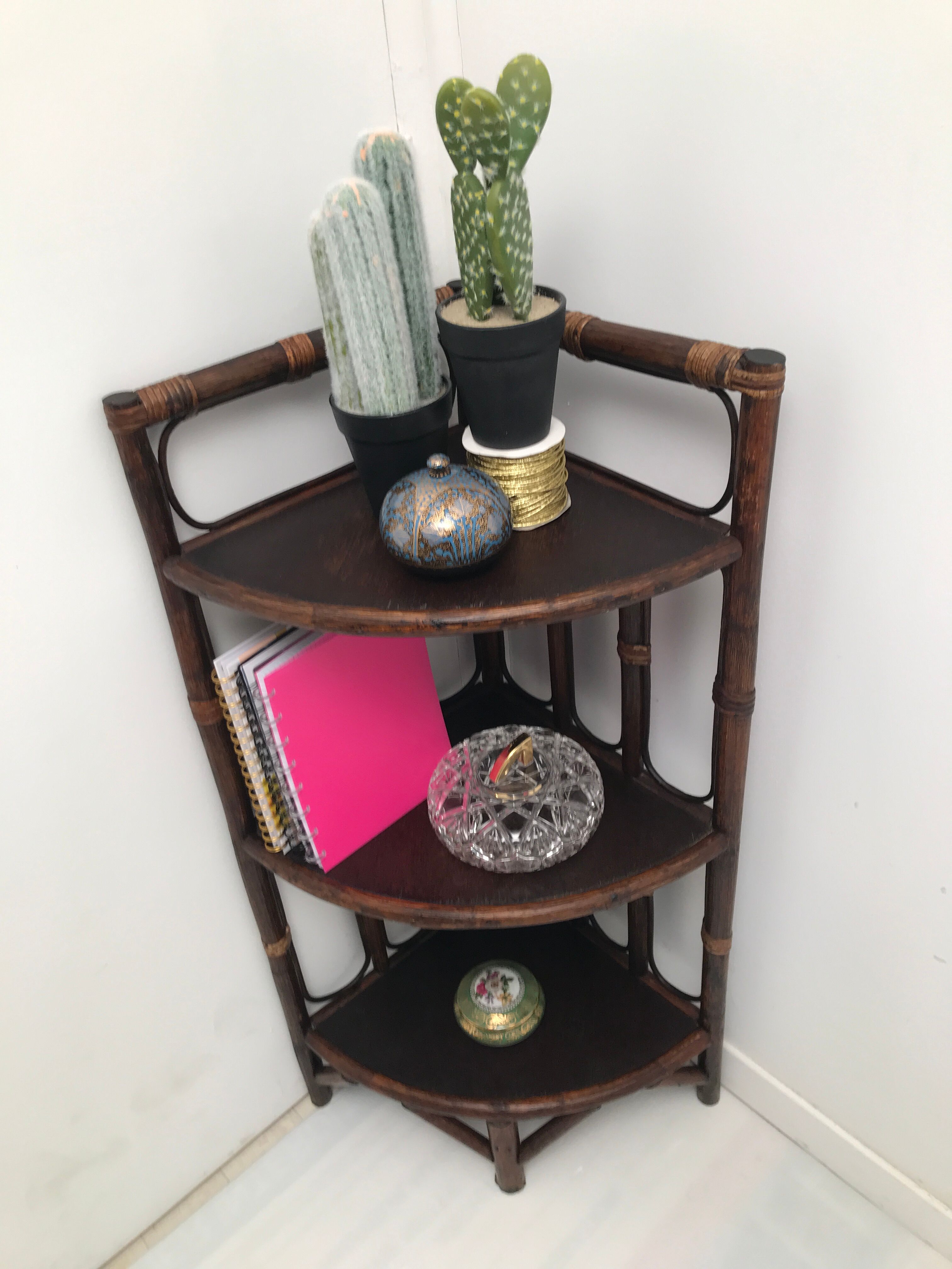 Rattan angle shelf at 3 levels 70's