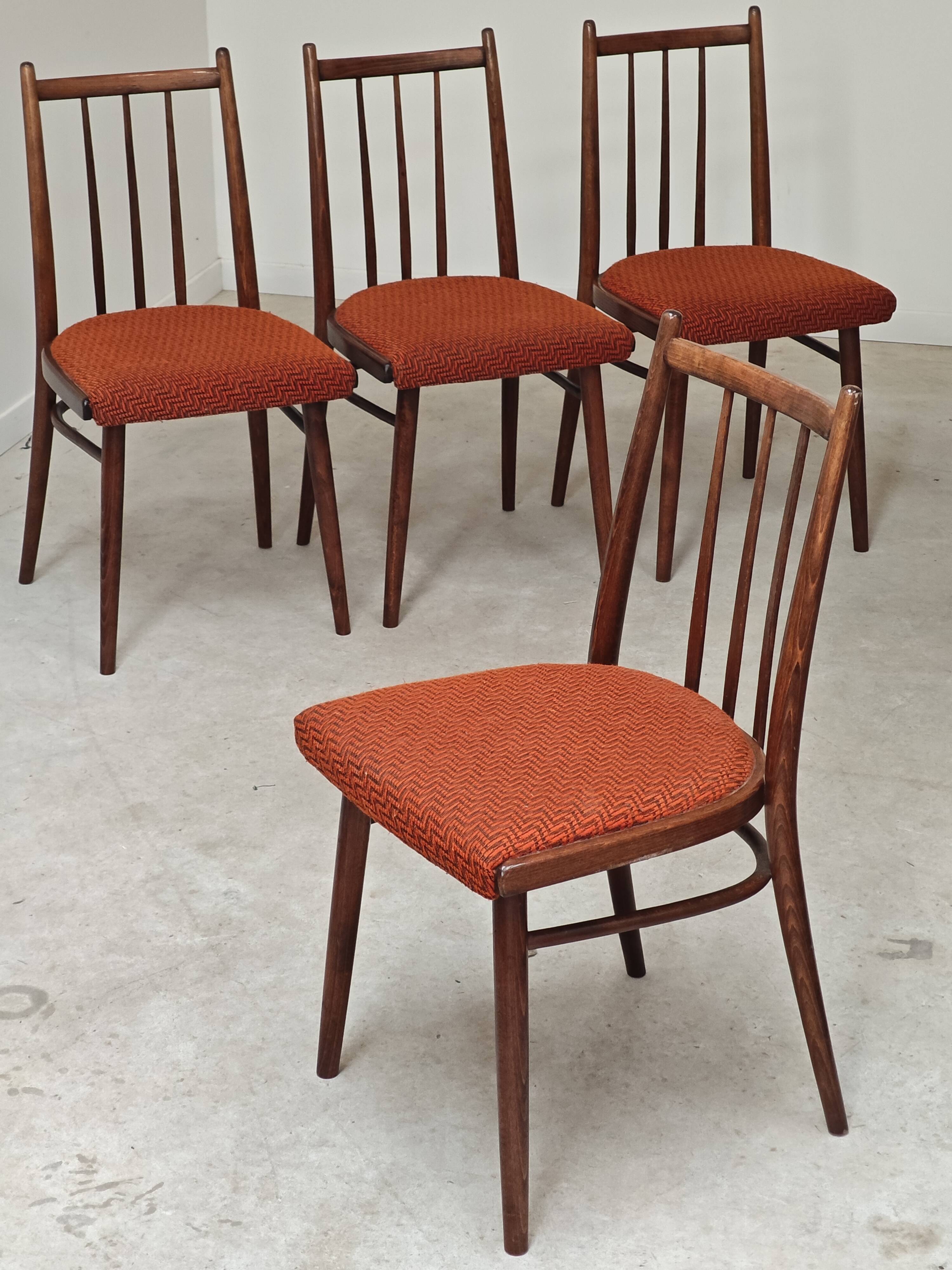 Set of 4 dining chairs TON Bystrice Antonin Suman orange fabric