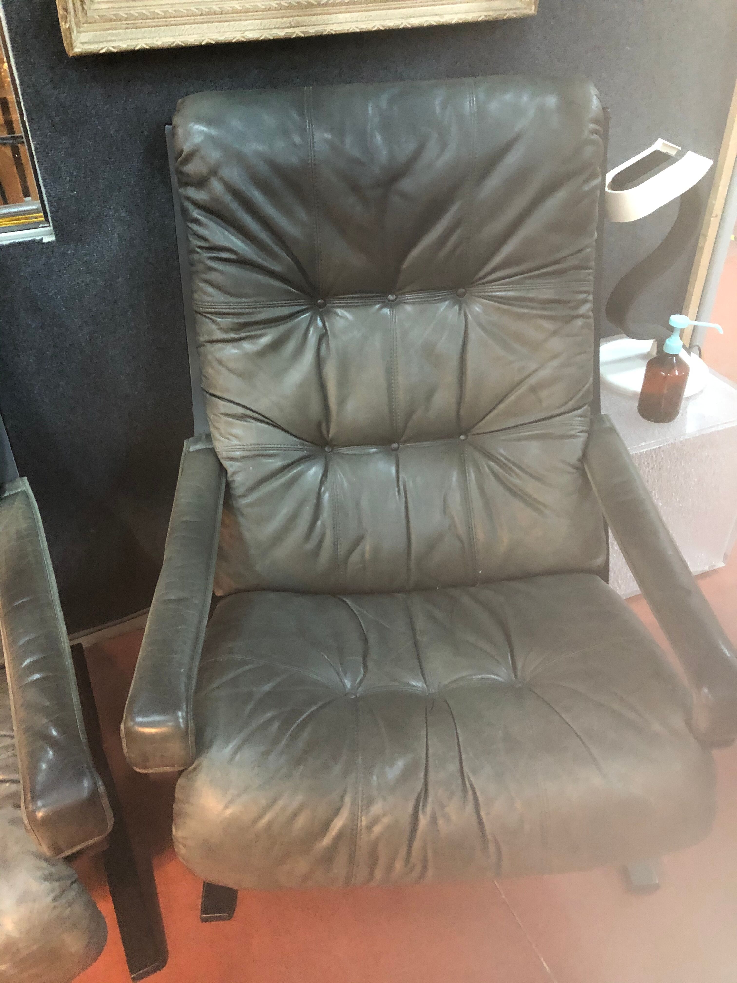 2 leather armchairs
