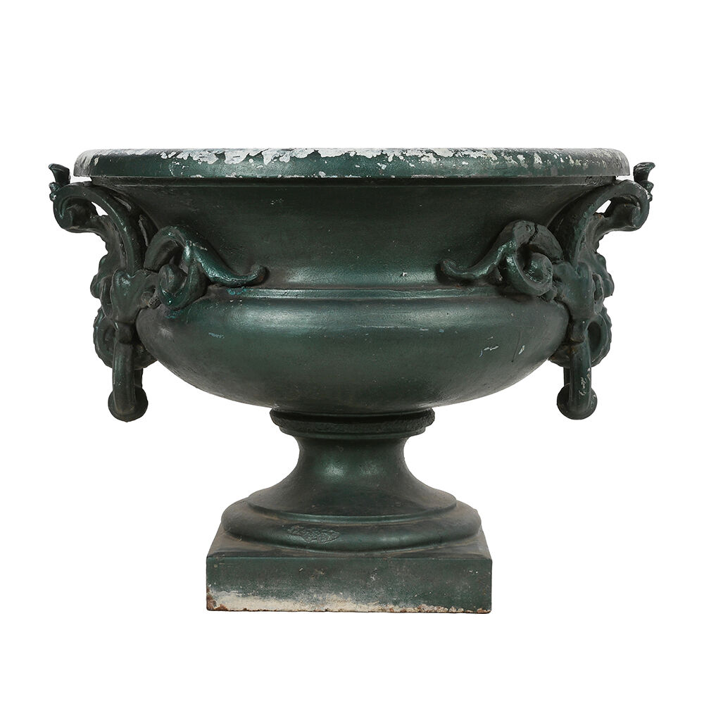 Medici planter in cast iron